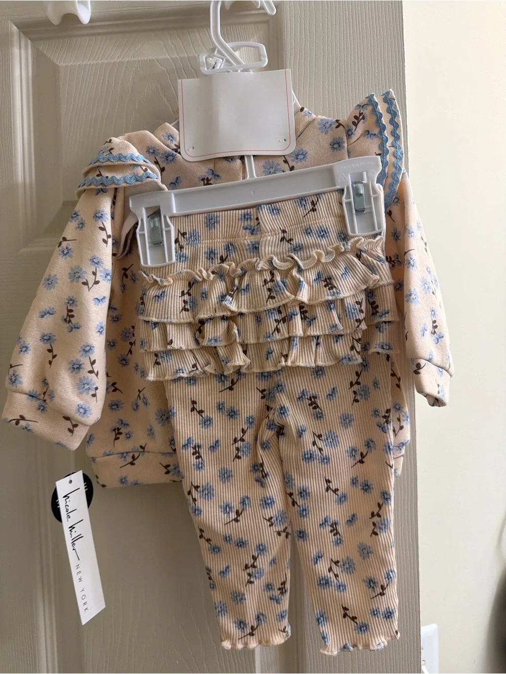 Brand new baby girls clothing bundle 3-6 months size. ALL INCLUDED BUNDLE